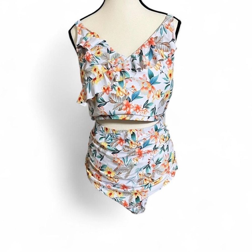 Hanna Nikole Swimsuit Sz 24W Floral Tropical Print Ruffle Top Ruched Bottoms